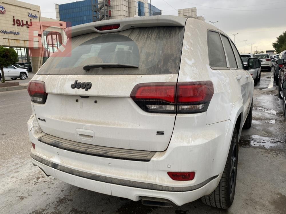 جیپ گراند شیرۆکی